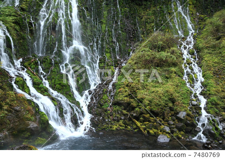 Foot of Norikura Mountain · Goshikigahara Cloth Falls Falls 7480769