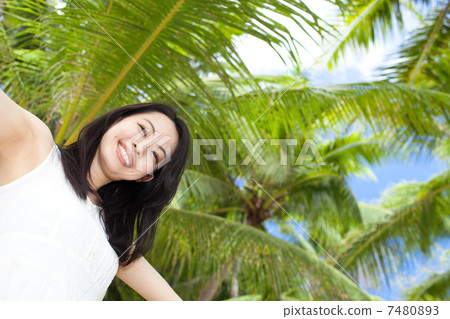 棕櫚樹和婦女 棕櫚樹和婦女 7480893