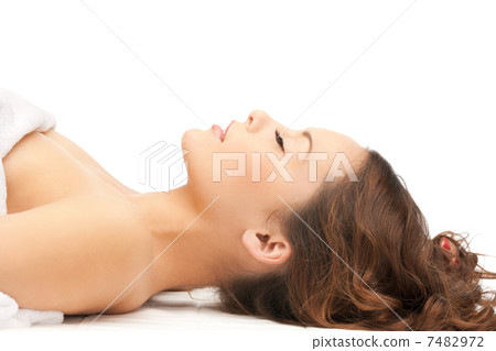 beautiful woman in spa salon 7482972
