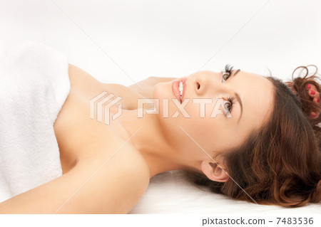 beautiful woman in spa salon 7483536