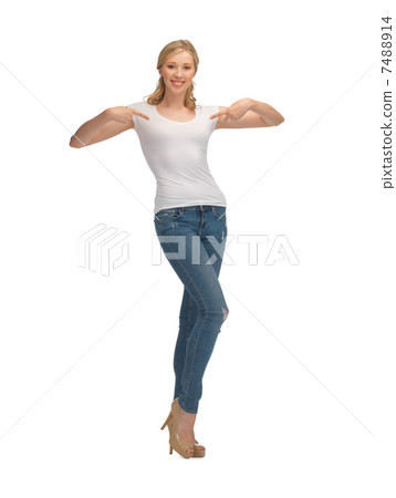 woman in blank white t-shirt 7488914