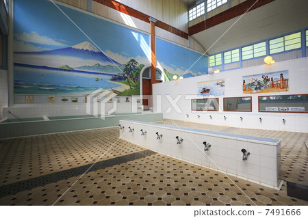 Image of public bath in public bath 7491666
