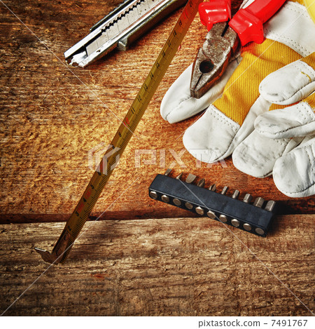 Different tools 7491767