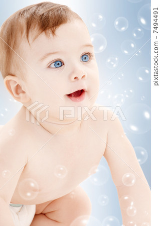 crawling baby boy looking up 7494491