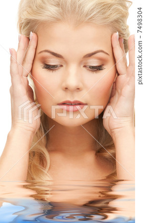 beautiful woman 7498304