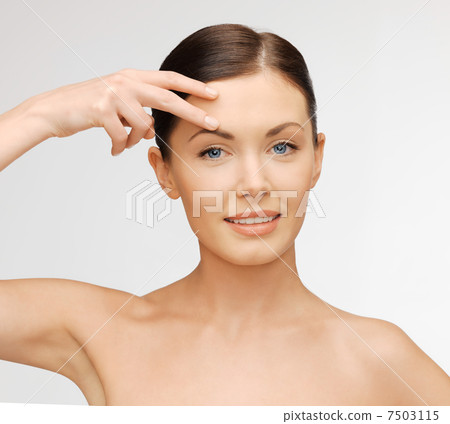 face and hands of beautiful woman 7503115