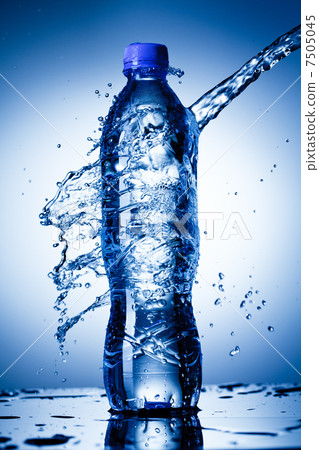 Water bottle Water bottle 7505045