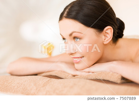 woman in spa 7507889