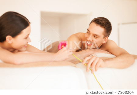 couple in spa 7508204