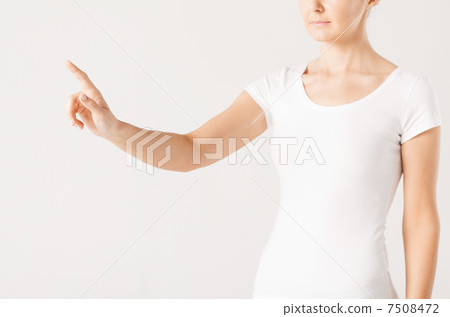 woman with finger up 7508472