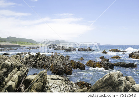 一塊岩石的地方 一塊岩石的地方 7512548