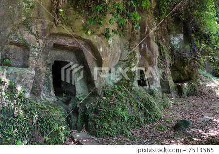 Ishinuki Nagino Horizontal Hole Group 7513565