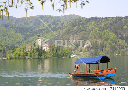 Ship of Lake Bled Ship of Lake Bled 7516953