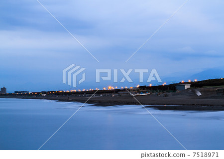 Musanuma coast in the morning 7518971