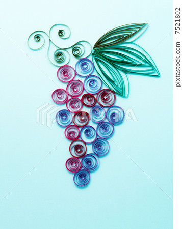 Paper quilling grapes 7521802