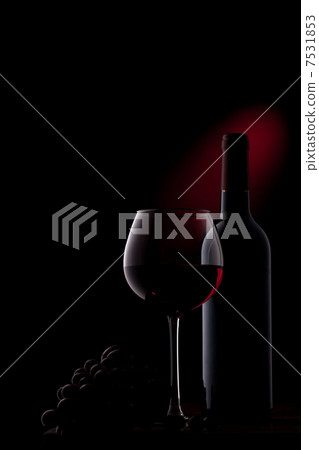 Red wine Red wine 7531853