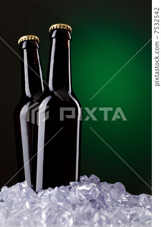 Two bottles of beer 7532542