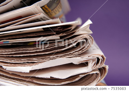 Newspapers Newspapers 7535083