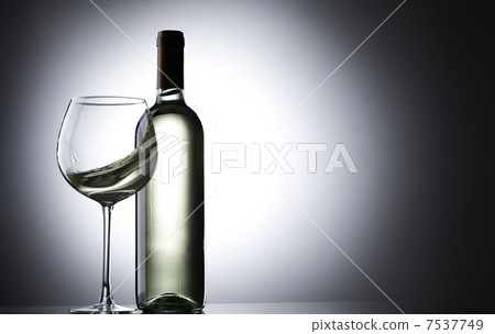 Wine 7537749