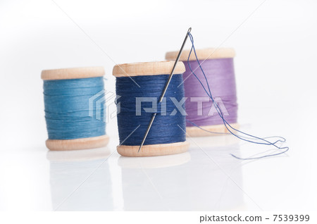 Sewing needle and threads 7539399