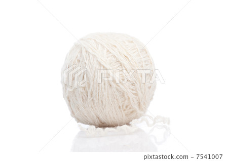 White wool threads White wool threads 7541007