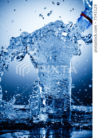 Water splash 7543129