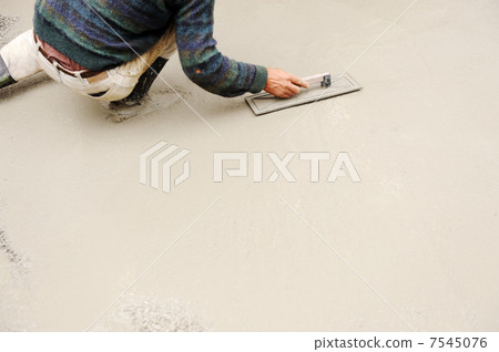 Working with a cement and stucco 7545076