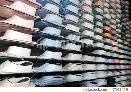 Shirt shelfs, fashion colored shirts 7545419