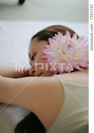 Asian Massage 7561342