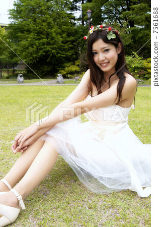 可愛的女性肖像 7561688