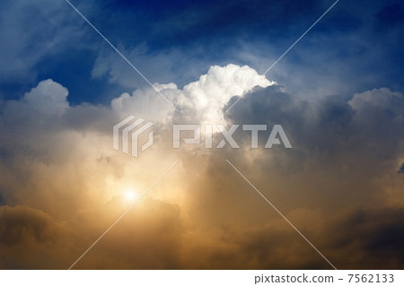 Dramatic sky 7562133