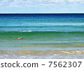 Ocean and old man 7562307