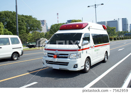Ambulance driving scene Ambulance driving scene 7562959