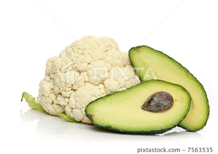 Avocado and cauliflower 7563535