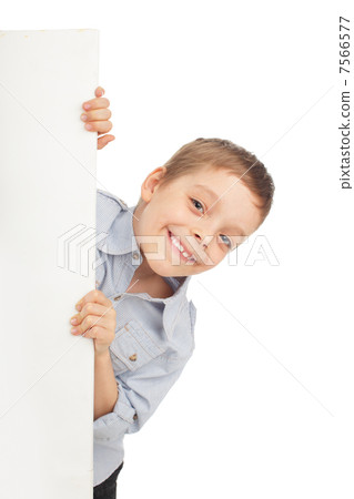 Child with empty blank 7566577