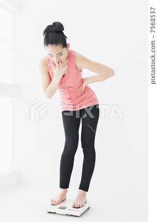 Active girls 7568537