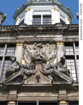 Grand Place Brussels 7569290