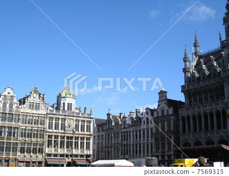 Grand Place Brussels 7569315