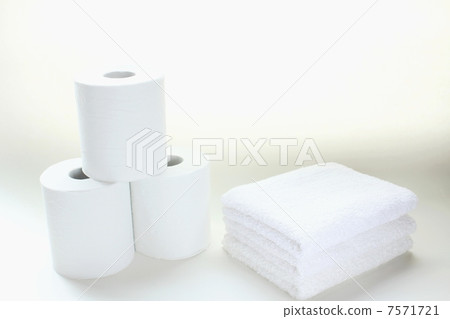Toilet paper and towels 7571721