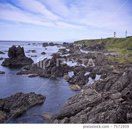 Irie and Iriyasaki cove and lighthouse 7571939