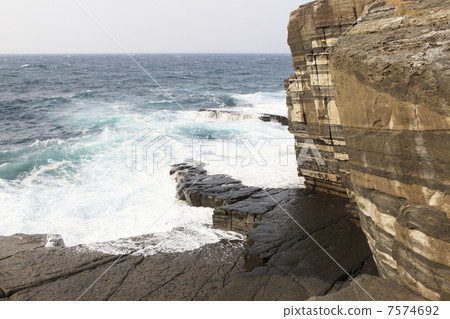 Hornfels fault 7574692