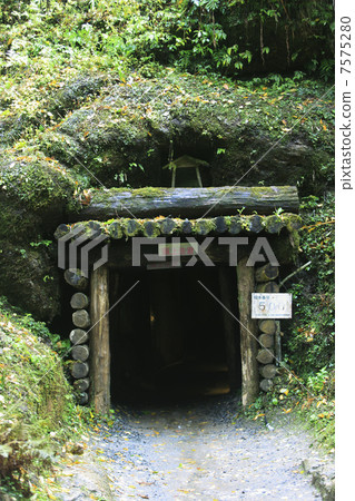 Iwami Ginzan ruins Iwami Ginzan ruins 7575280