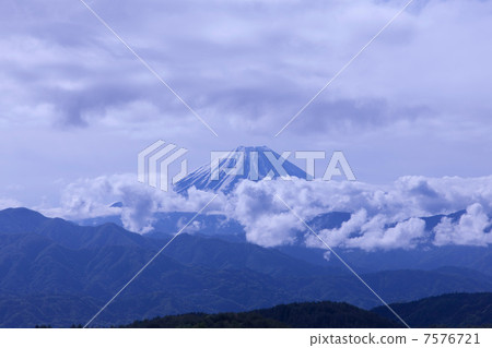 富士山從阿瑪瑞山 7576721