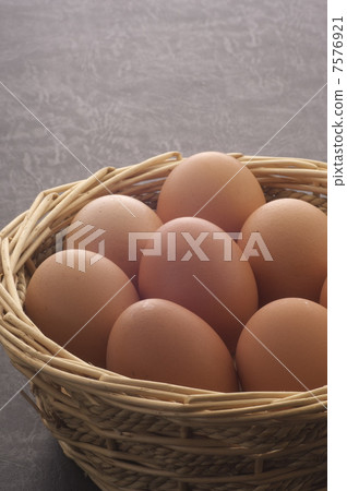 Fresh egg Fresh egg 7576921