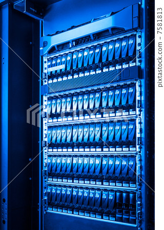 data center 7581813