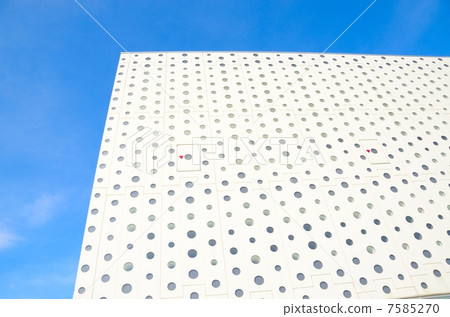 Kanazawa Umi Mirai Library/Daytime exterior [side] 7585270