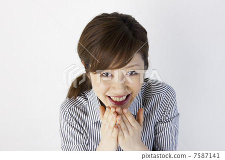 愛笑的女人 愛笑的女人 7587141