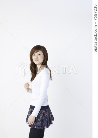 女性肖像 女性肖像 7587236