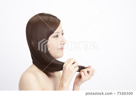 女人撫摸直發 7588300