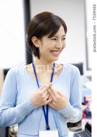 A woman with a smile 7589488